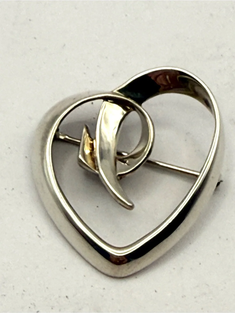 Tiffany & Co. Paloma Picasso 925 Sterling Silver Heart Pin Brooch 5.1g Vintage